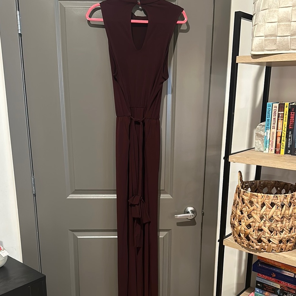 Elegant Burgundy Sleeveless Jumpsuit